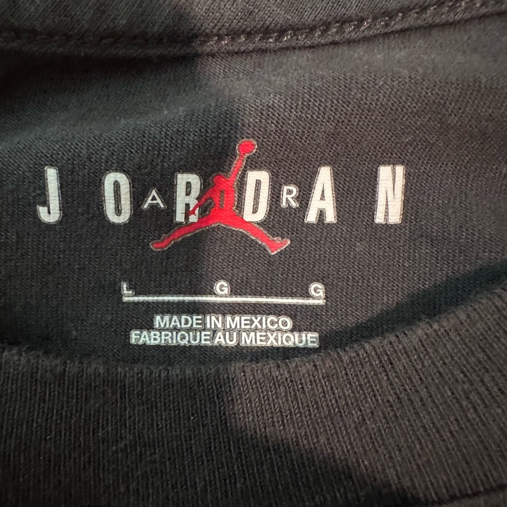 Jordan’s Men Graphic T-shirt - Picture 3 of 4